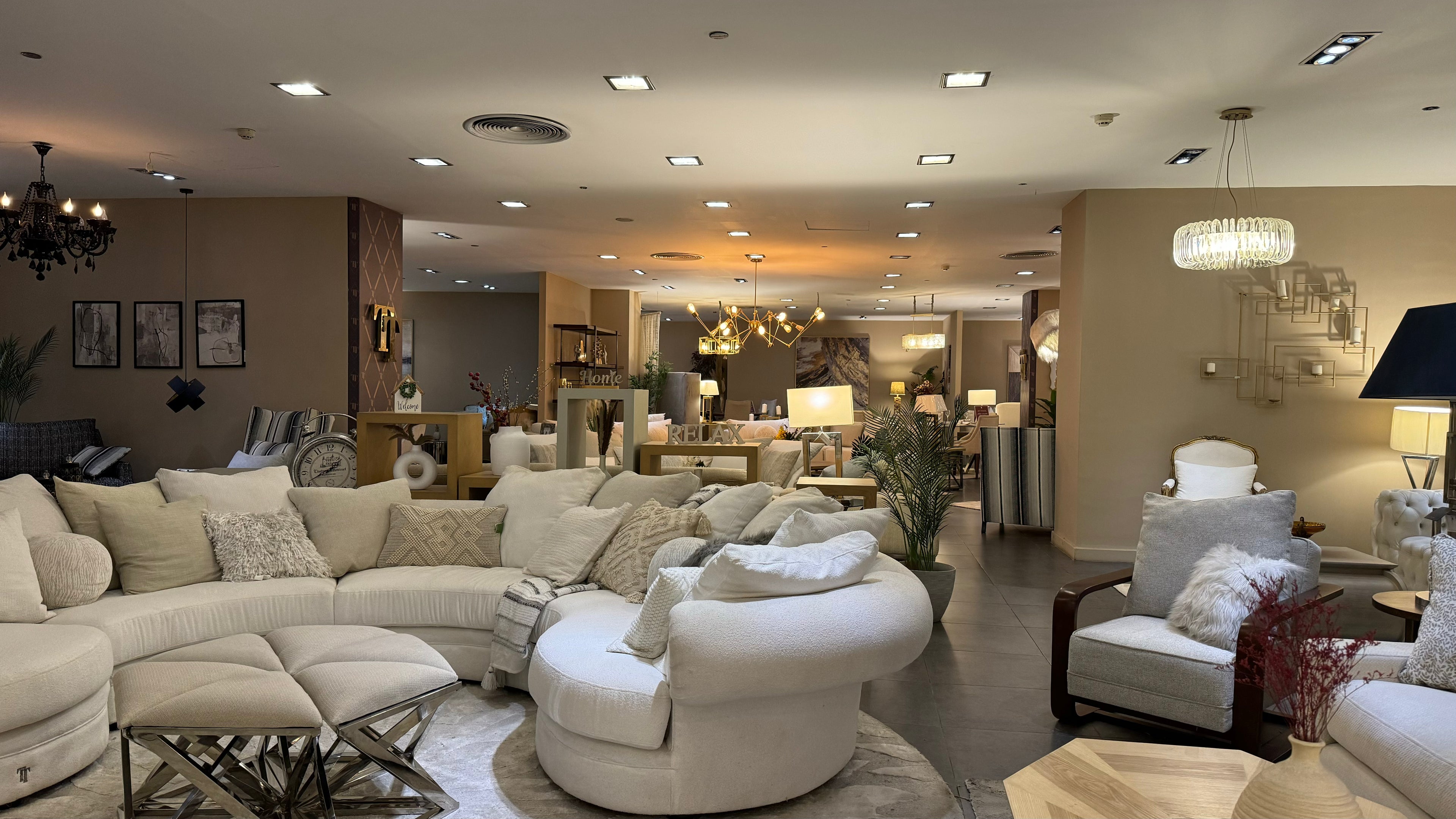 DCC77C07-BFB7-470B-92A0-5D12B6DB93FF